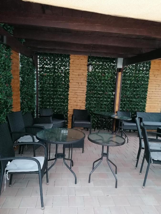 Ana Boutique Alba Iulia Exterior foto