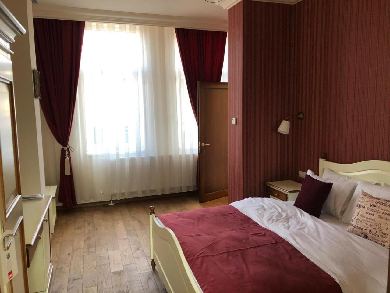 Ana Boutique Alba Iulia Exterior foto