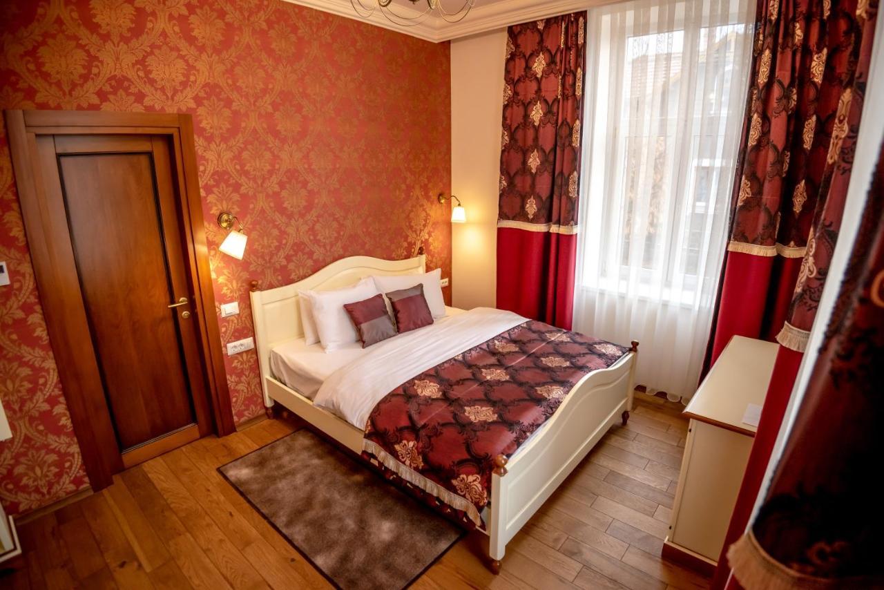Ana Boutique Alba Iulia Exterior foto