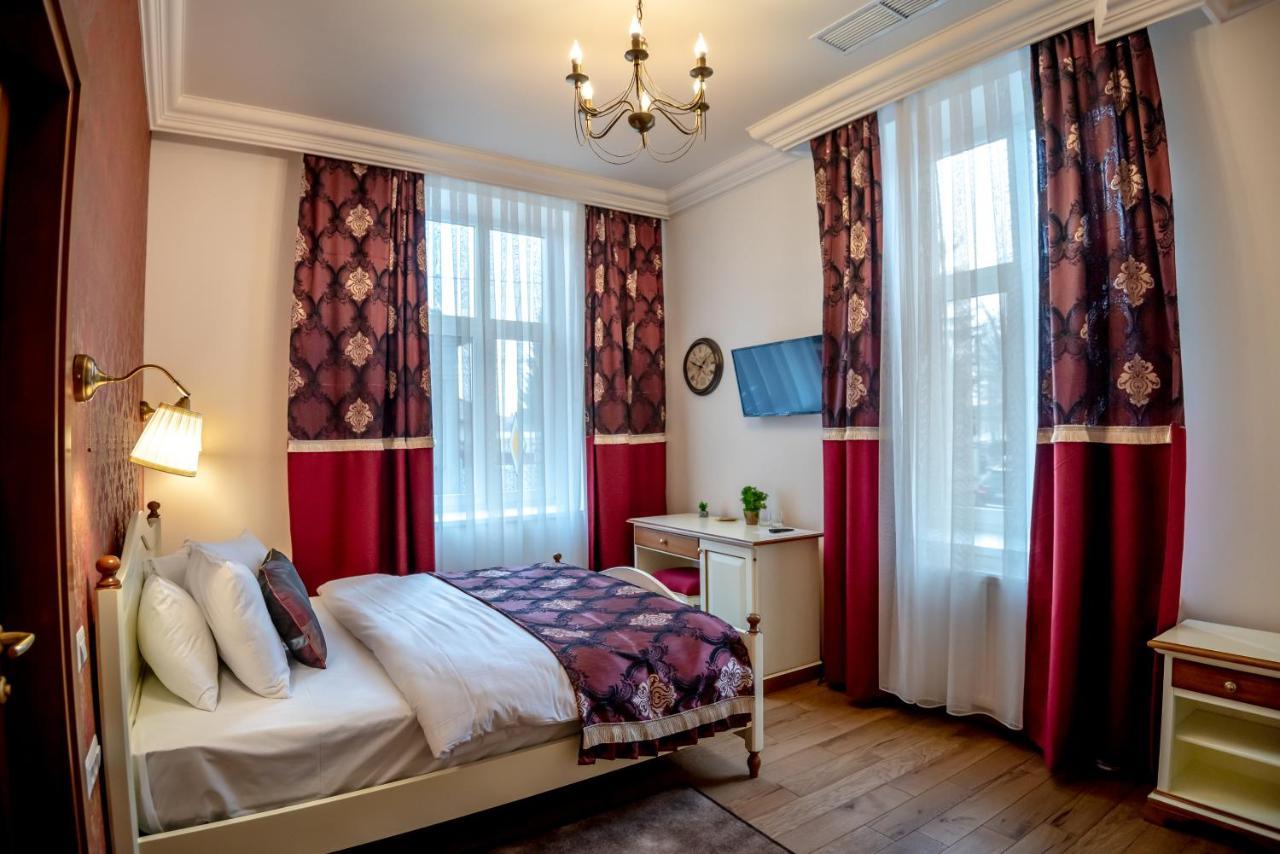 Ana Boutique Alba Iulia Exterior foto