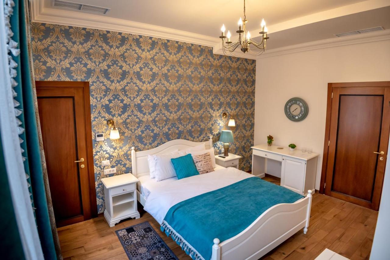 Ana Boutique Alba Iulia Exterior foto