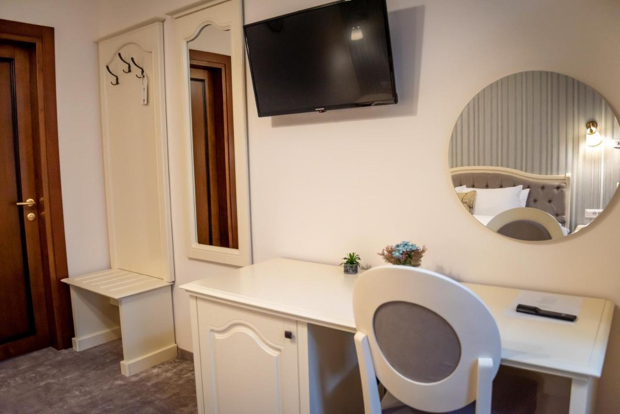 Ana Boutique Alba Iulia Exterior foto