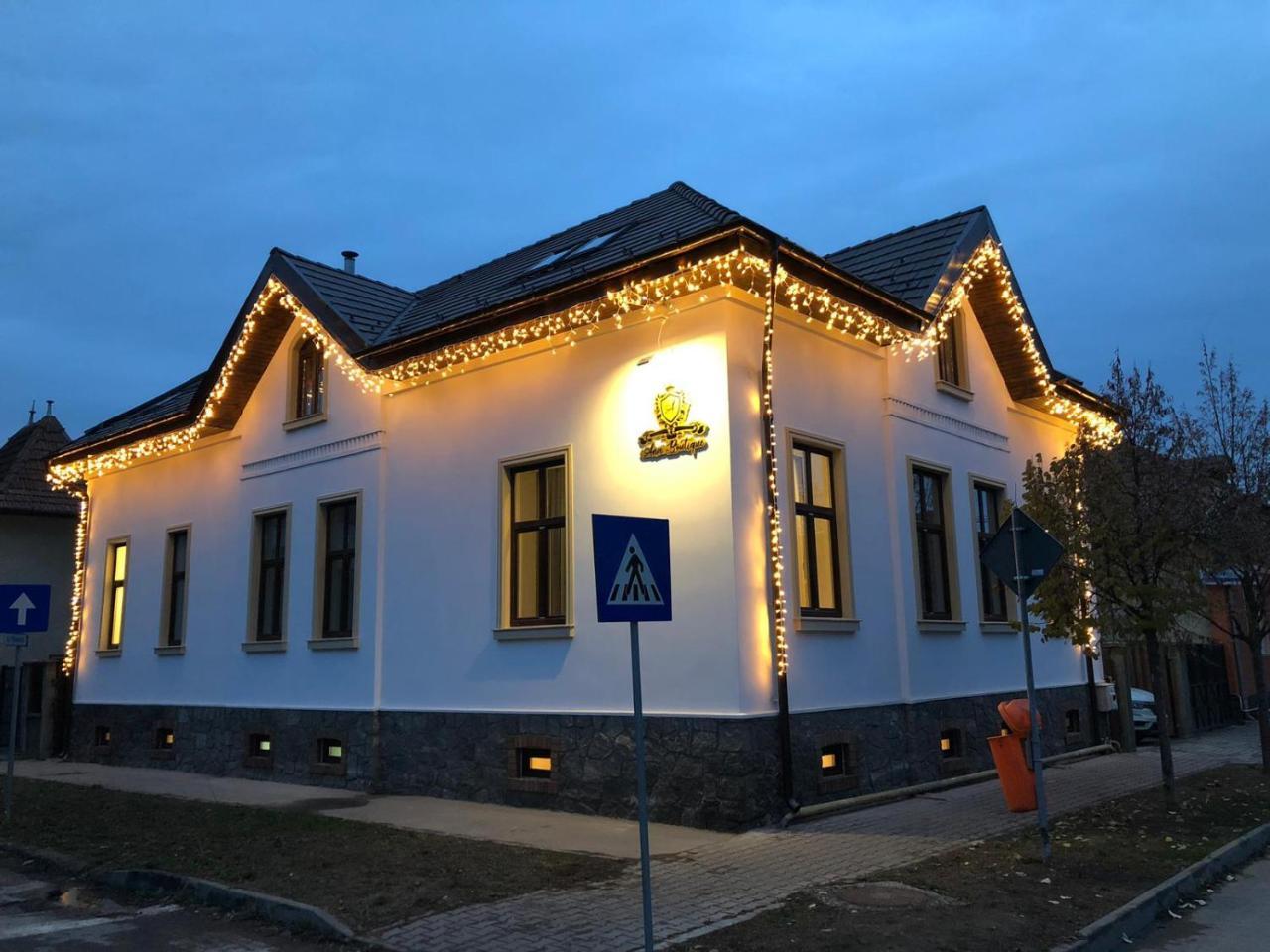 Ana Boutique Alba Iulia Exterior foto